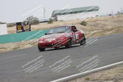 media/Jun-01-2025-CalClub SCCA (Sun) [[eae223c5dd]]/Group 5/Race (Front Straight)/